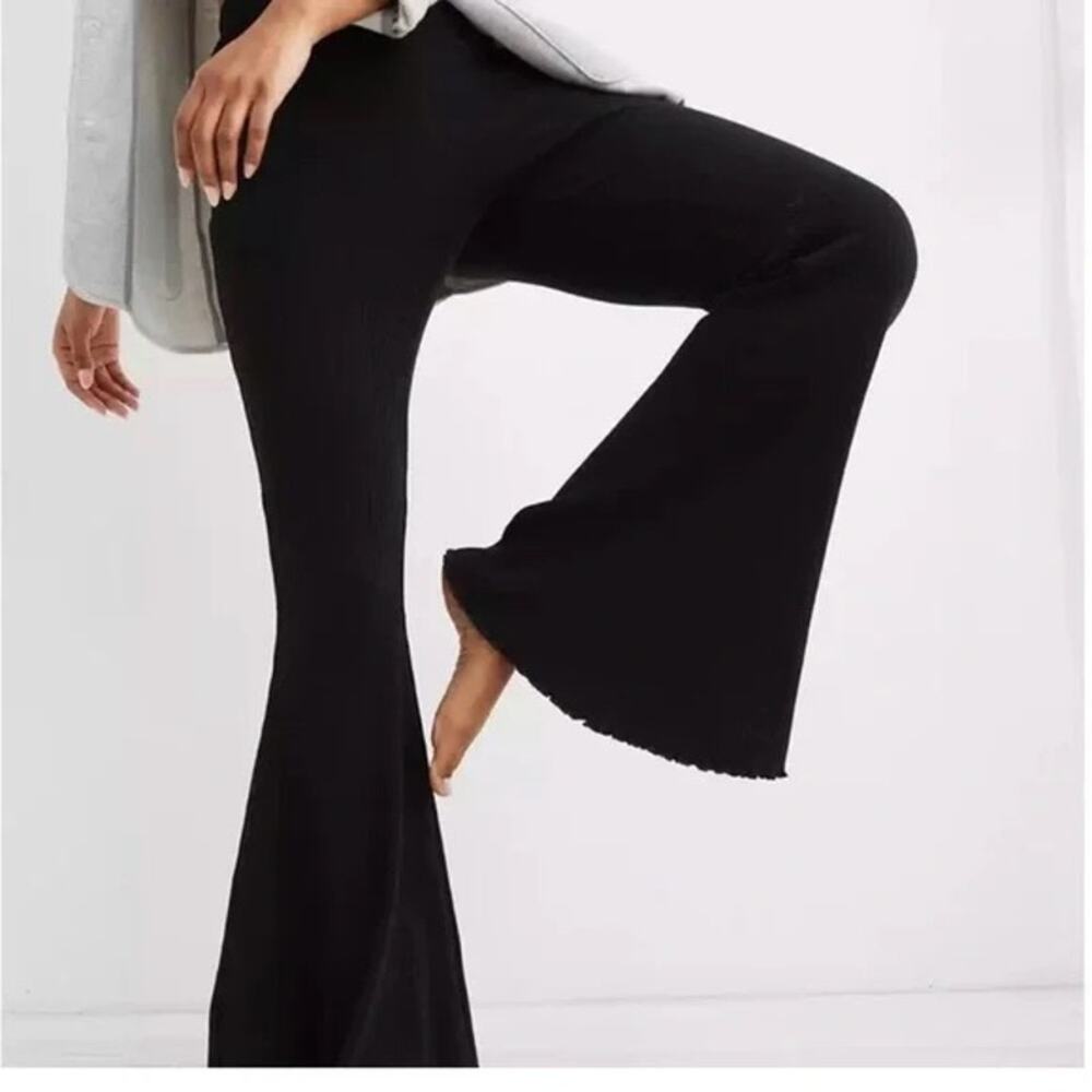Aerie Kick-It Ribbed High Waisted Super Flare Pant Leggings Black Small